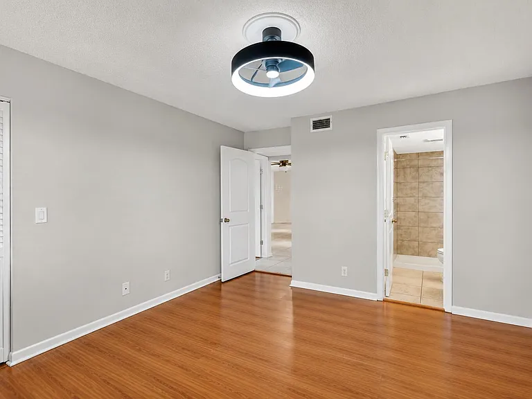 511 Shady Pine Way #D2 — Photo 4