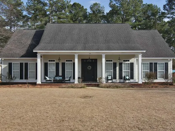 316 Willow Lake Dr, Leesburg, GA 31763