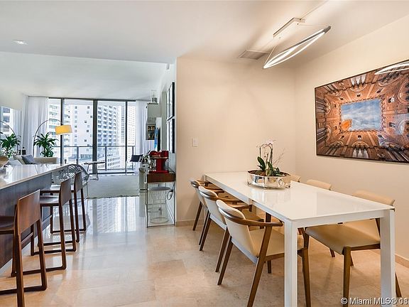 3rd image of 68 SE 6th St APT 907
