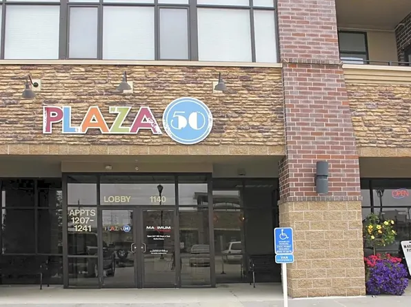 Plaza 50 Apartments