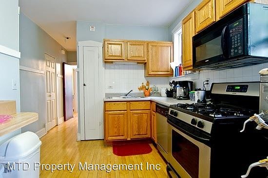 2nd image of 3644 N Greenview Ave APT 1
