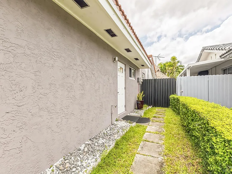 13961 SW 156th Ter #1 — Photo 10