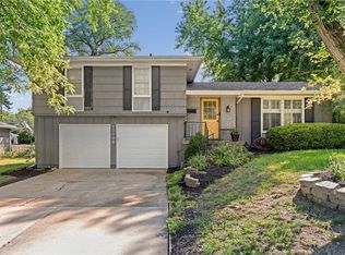 10705 Walrond Ave, Kansas City, MO 64137