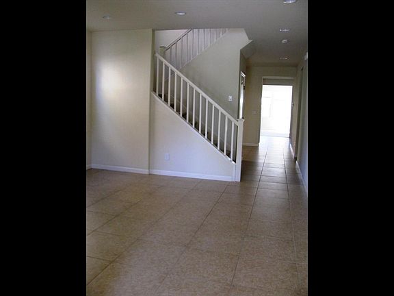 3rd image of 425 W Moraga St