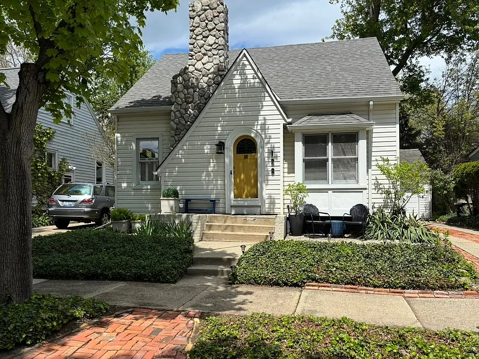 128 Mapleton Rd