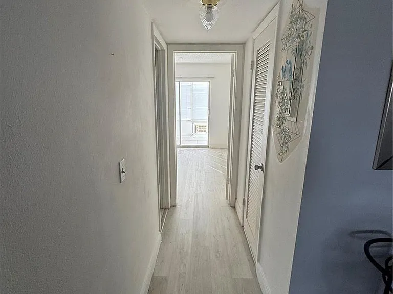 295 Newport Ct #295-T — Photo 10