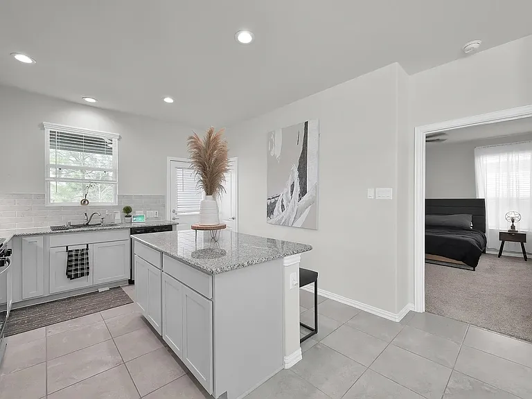 40558 Berylline Ln — Photo 11