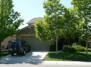 10113 E Taron Dr, Elk Grove, CA 95757