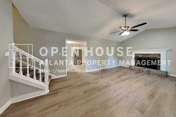 450 Sumer Ln N — Photo 5