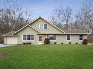 6 Lakeview Dr, Warwick, NY 10990