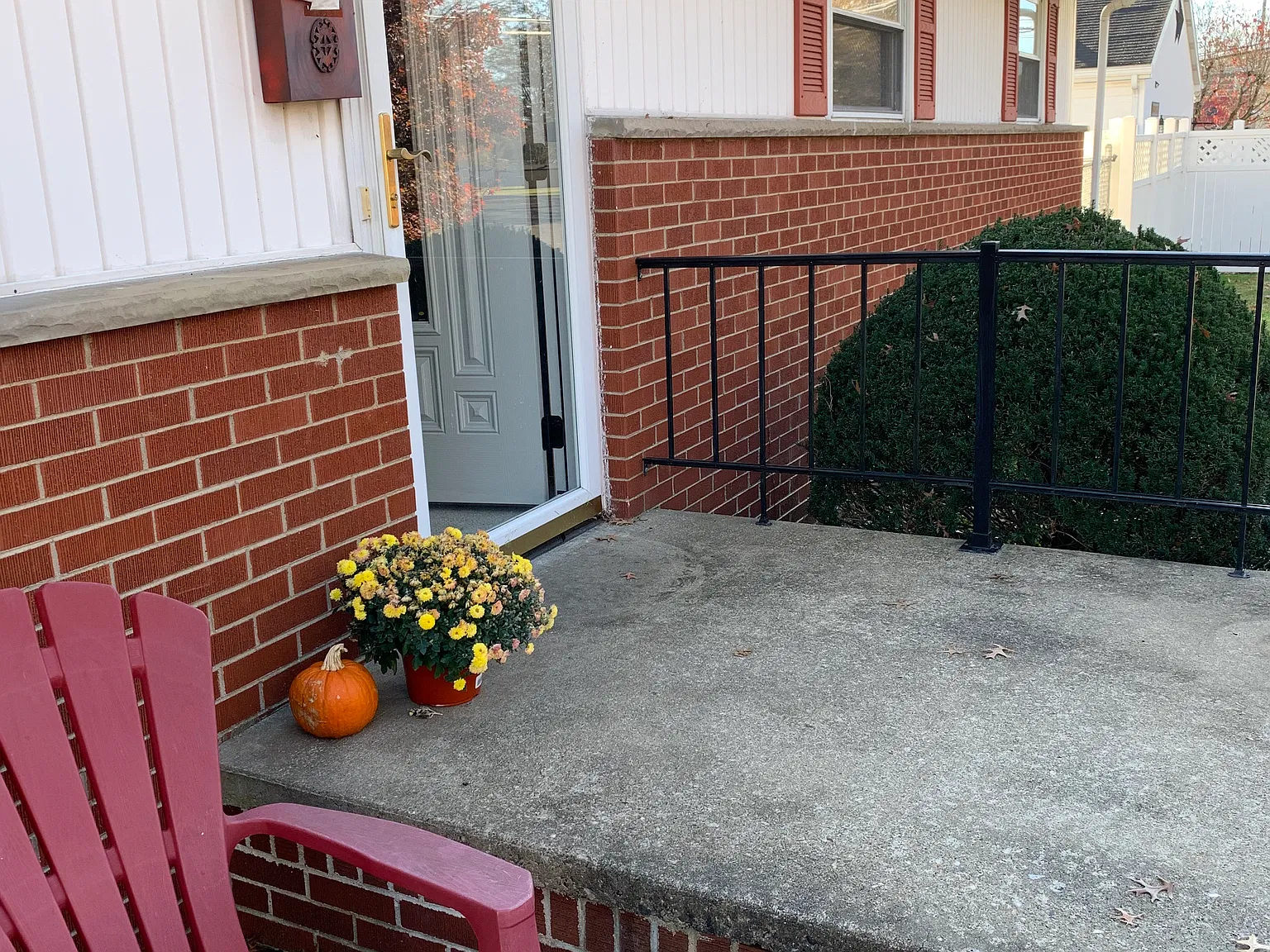 602 S Ritchie Ave — Photo 2