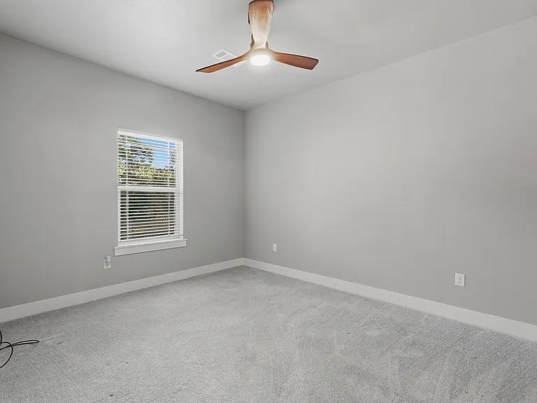8 Leyland Dr — Photo 16