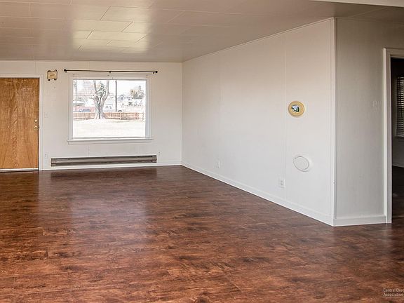 3rd image of 286 S Main St