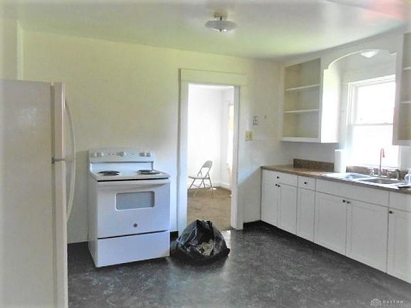4th image of 529 Huron Ave