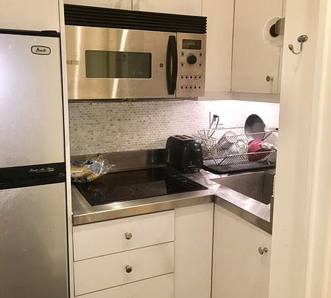 4th image of 227 W 16th St #A