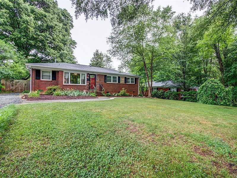 2nd image of 3009 Telford Pl