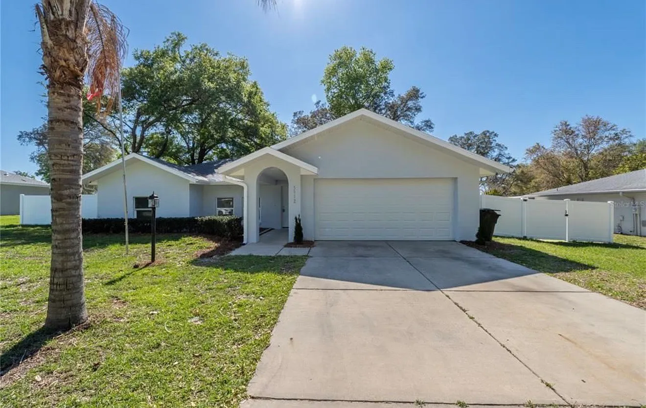 3 bed, 1585 sqft, $2,300 — Photo 1