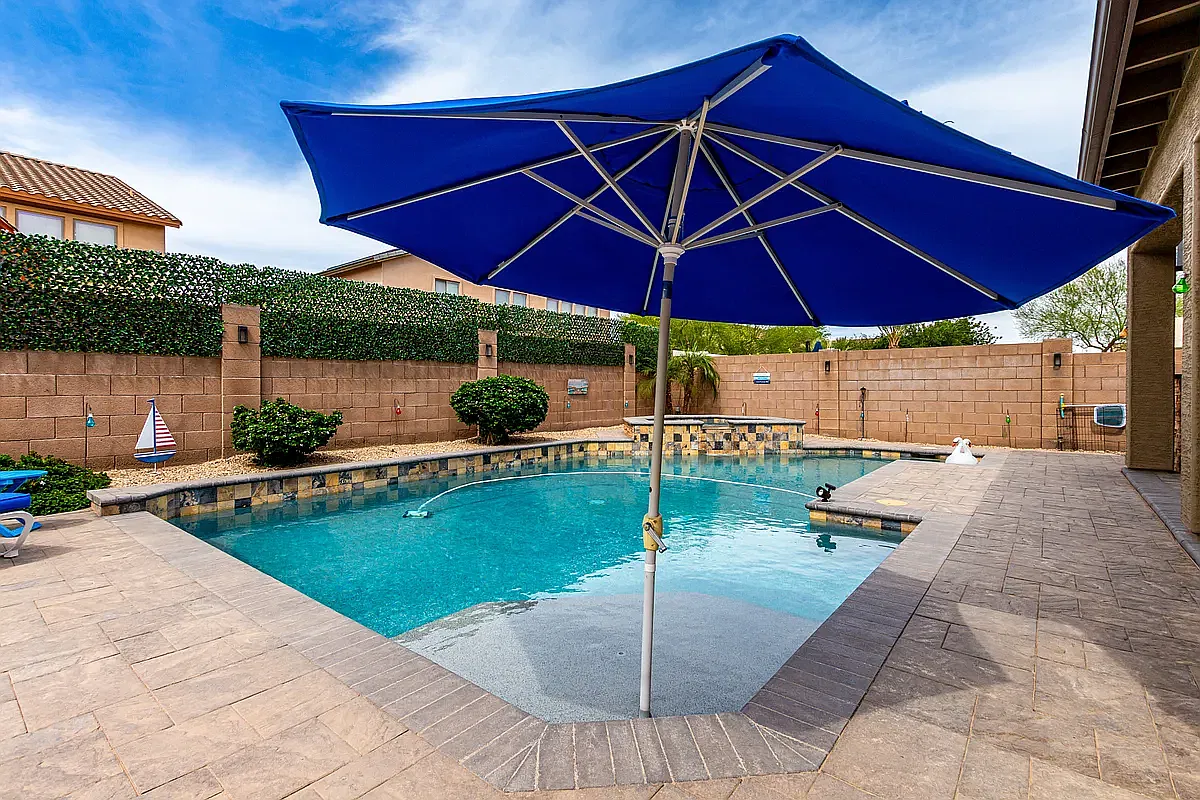 4 bed, 2.5 bath, 3207 sqft, $4,350 — Photo 4