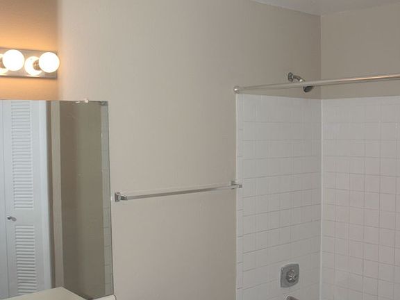 5th image of 4756 Walden Cir APT 622