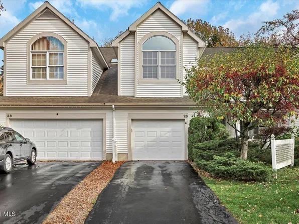 26 Malibu Hill, Rensselaer, NY 12144