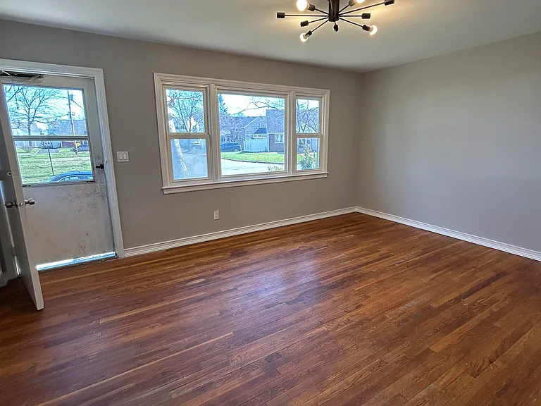 1208 Stockton Rd — Photo 3