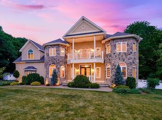 2 Bridle Path, Lynnfield, MA 01940