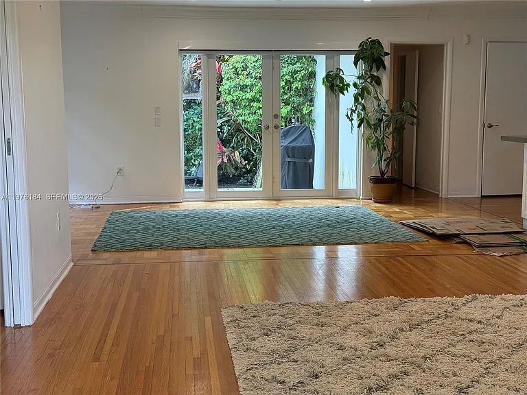 1428 Ortega Ave — Photo 3