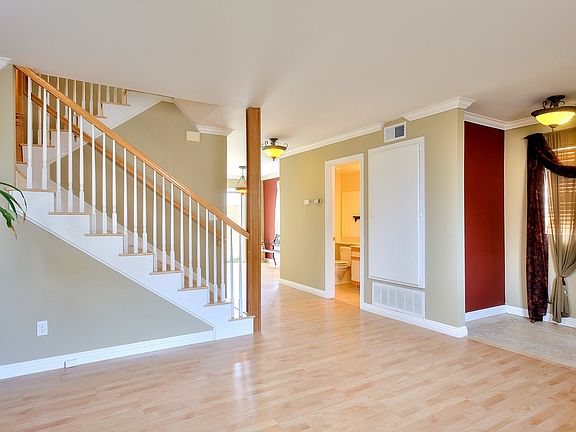 4th image of 222 Jasmine Ln