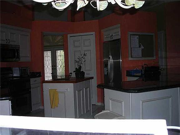 3rd image of 873 SW Lighthouse Dr