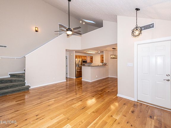 4th image of 8632 Constance Way