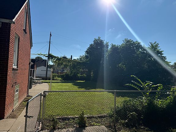 3rd image of 4942 Rosalie St