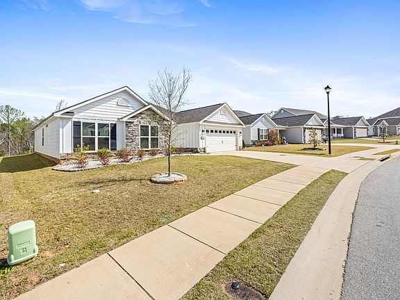 2nd image of 161 Dublin Loop