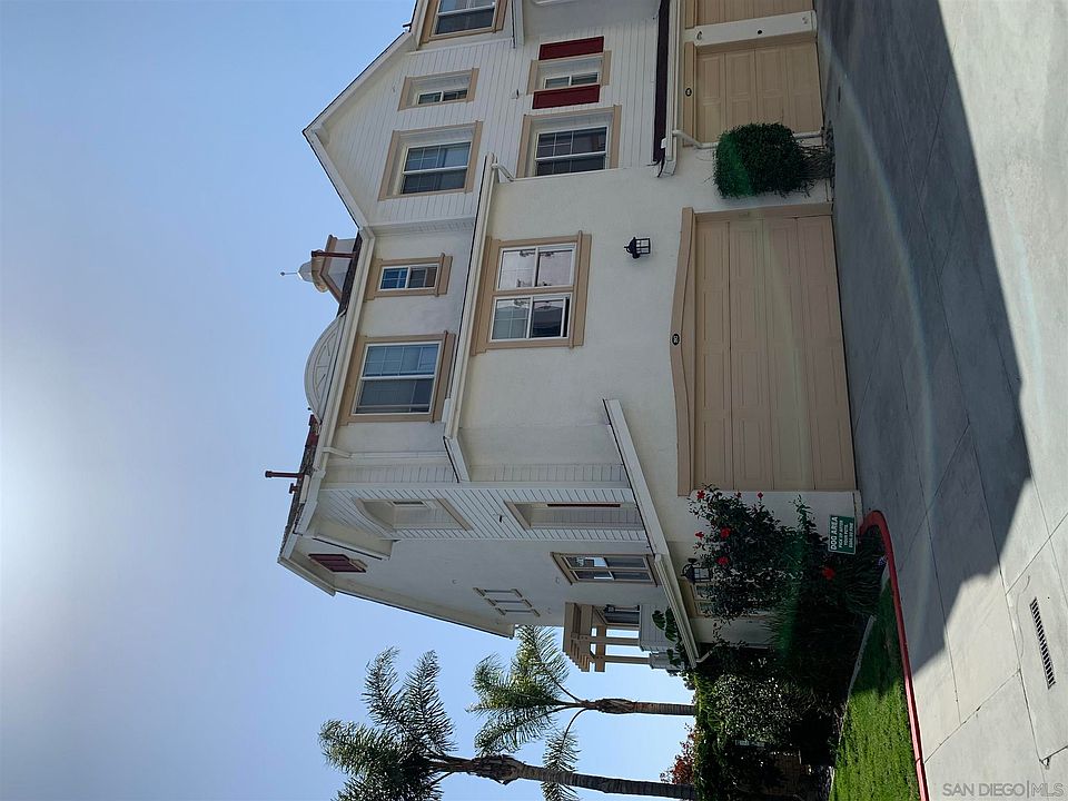 2nd image of 795 Harbor Cliff Way Unit 197