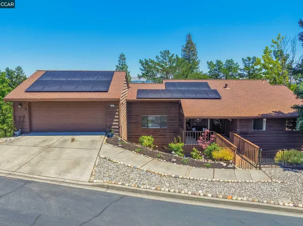 10 Swansea Ln, Pleasant Hill, CA 94523