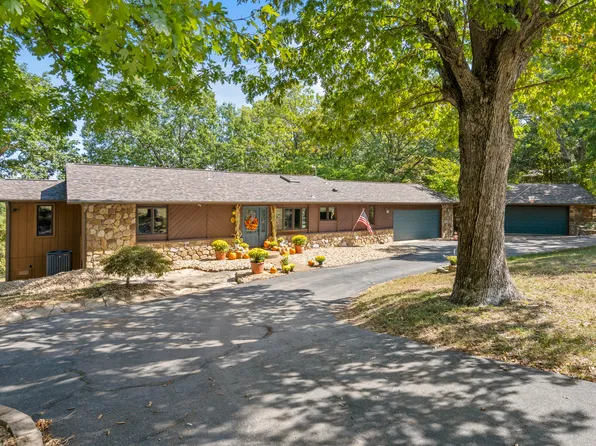 6 Briar Oaks Lane, Branson West, MO 65737