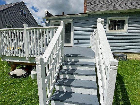 4th image of 320 Elm St