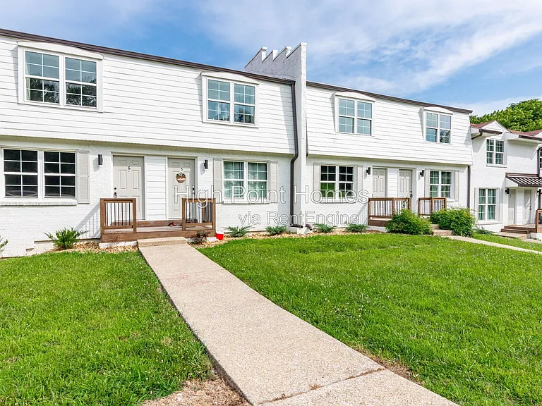 400 Gallery Ln #A4 — Photo 1