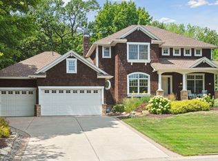 2851 Timberview Trl, Chaska, MN 55318