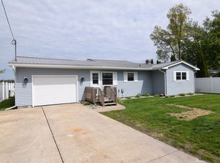 912 W Shore Rd, Bronson, MI 49028