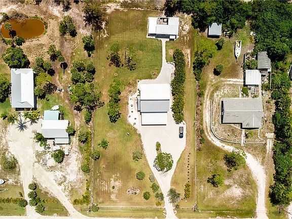 4th image of 8626 Redwood Dr