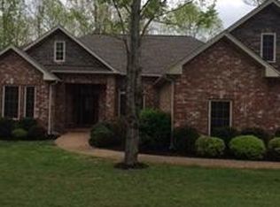 198 Pebble Brook Dr, Ashland City, TN 37015