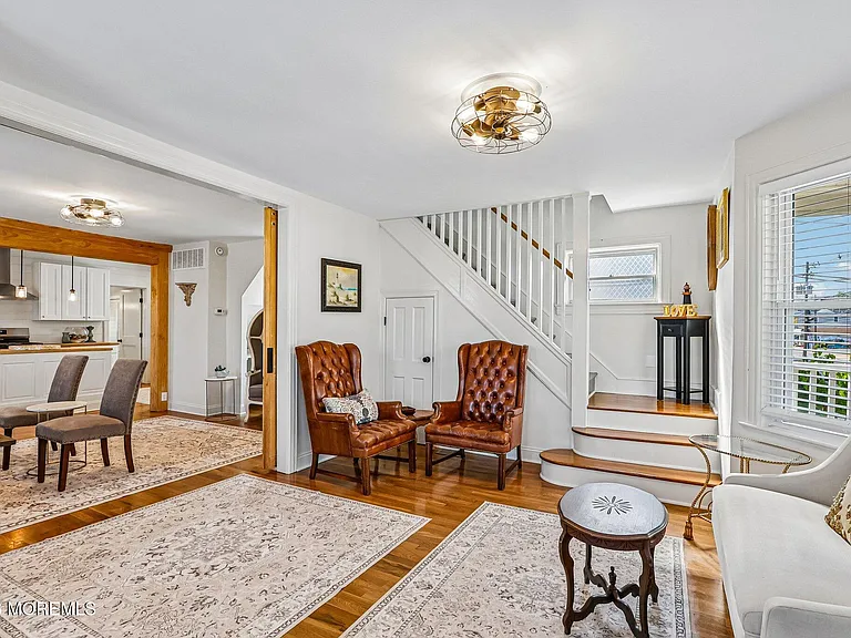 179 Bay Ave — Photo 5