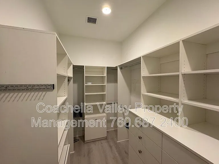 74635 Tesla Dr — Photo 40