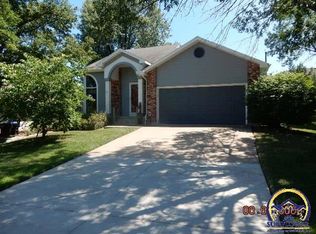 5629 SW 34th Ter, Topeka, KS 66614