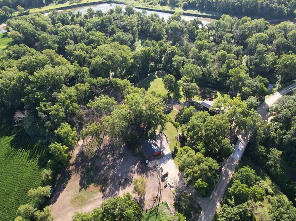 13101 Chariot Rd, Elgin, IA 52141