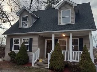 2080 Geneva St, Christiansburg, VA 24073