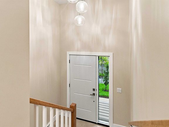 4th image of 161 Terrastone Rdg #Sd06c