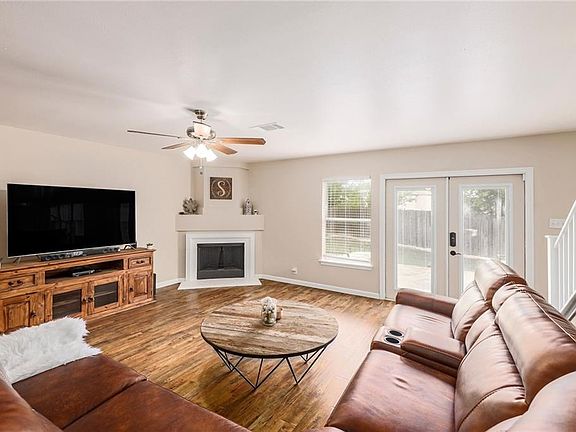 4th image of 928 Justeford Dr