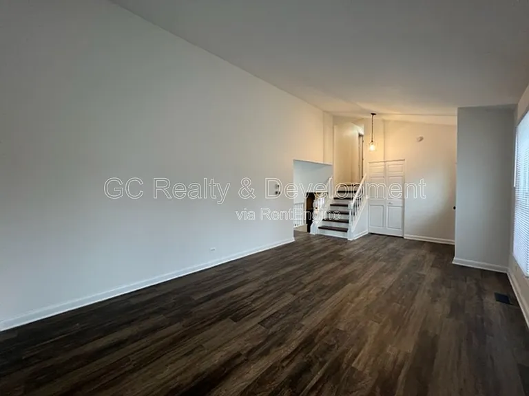 231 Ridgefield Ln — Photo 5