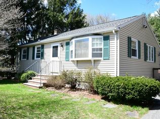 22 Ellington Rd, Tewksbury, MA 01876